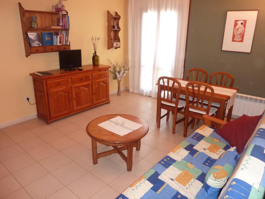 El Molino Apartment Castejon De Sos Luaran gambar